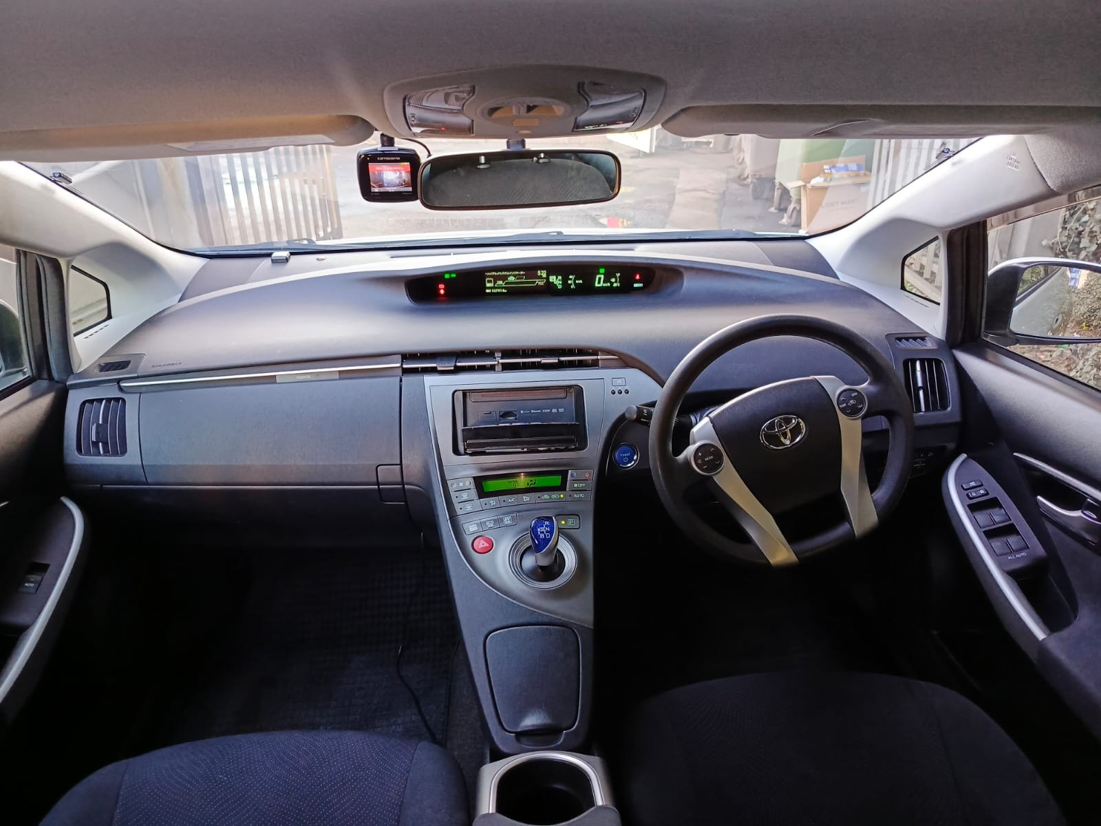 PRIUS-4