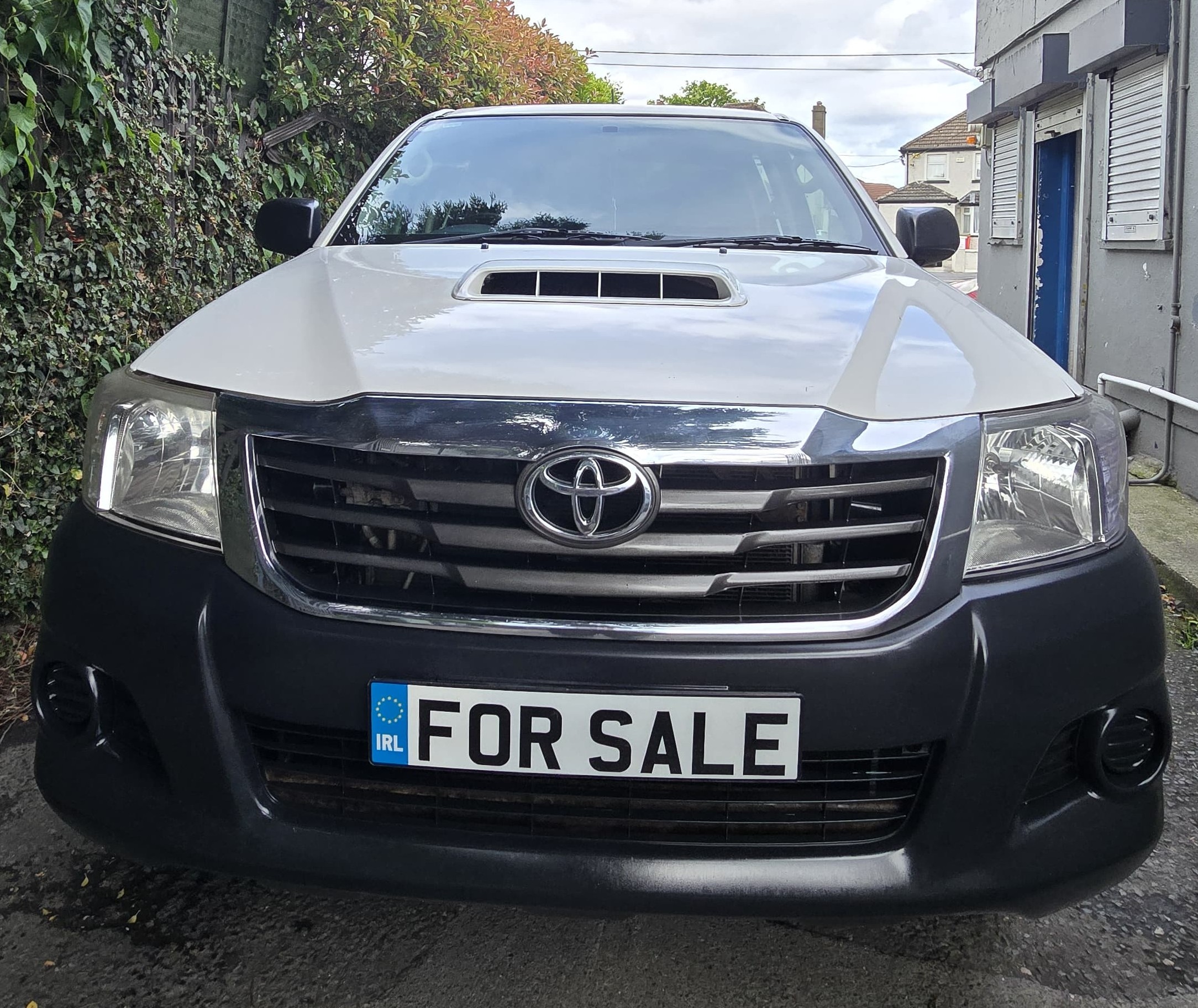 HILUX-2
