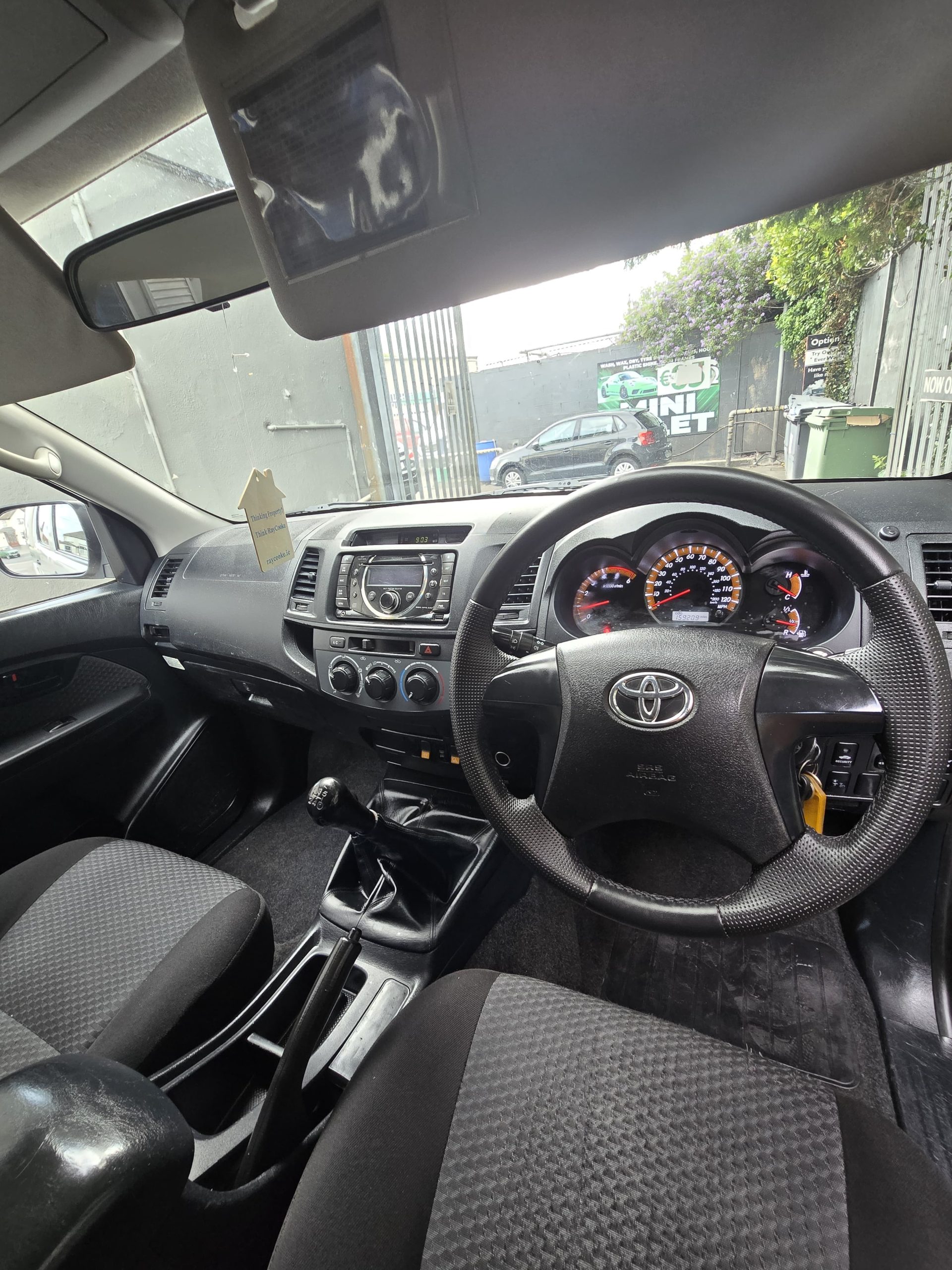 HILUX-5