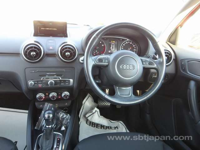 18-AUDI-A1-10